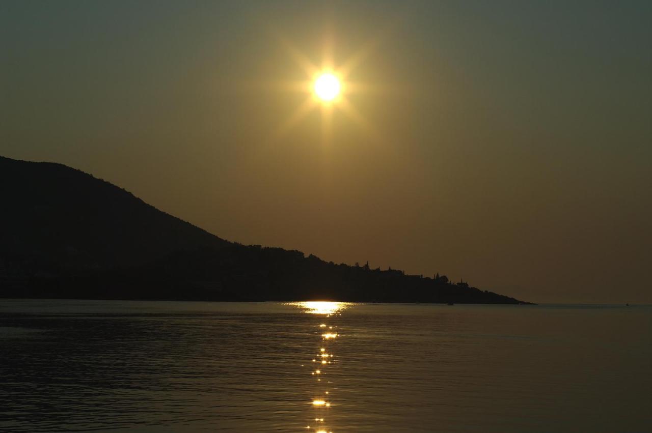 The Mirador Boutique Villa With Scenic Sea View Porto Rafti Exterior photo